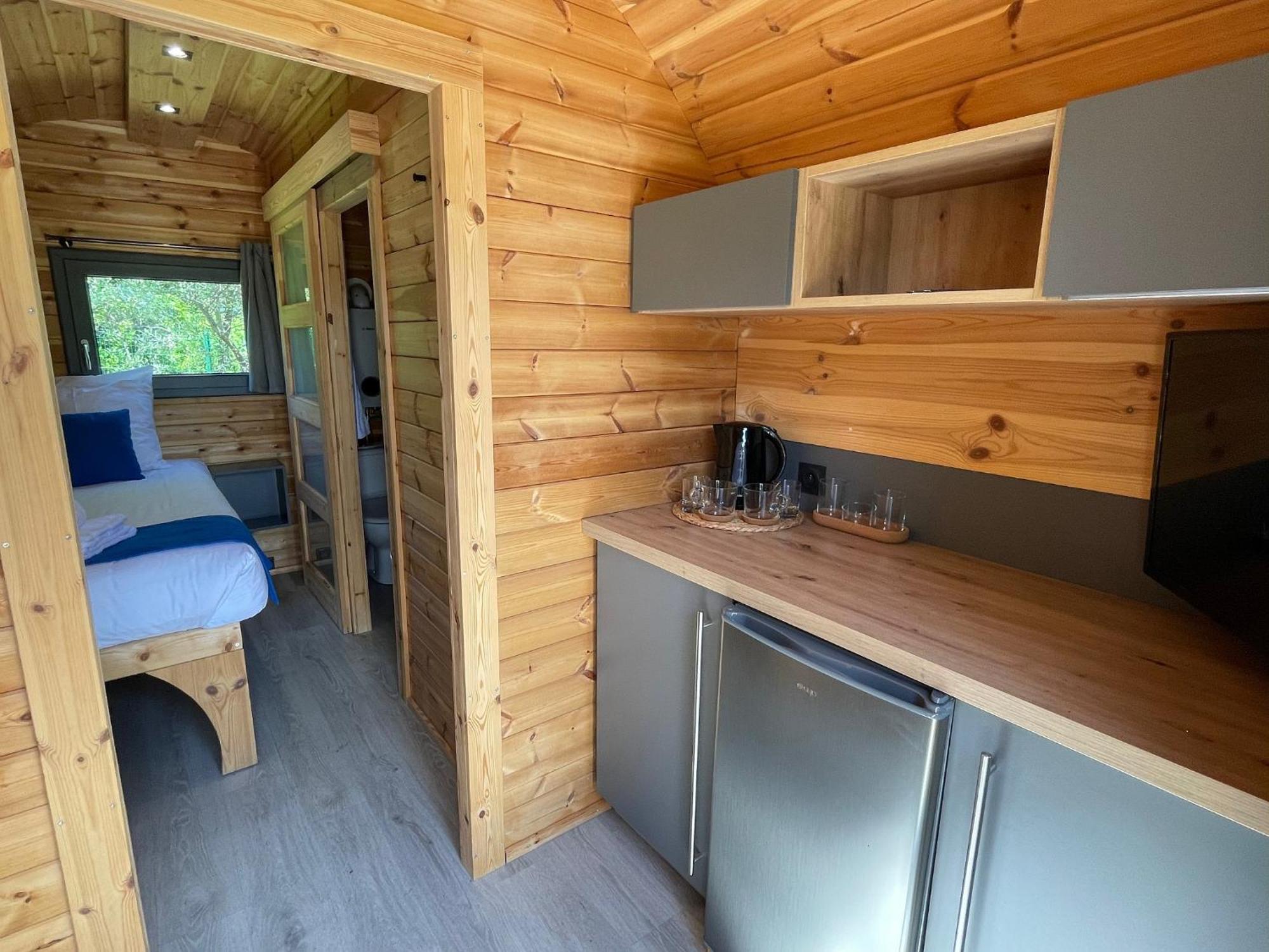 Camping Les Pres Du Roi Sommières 외부 사진